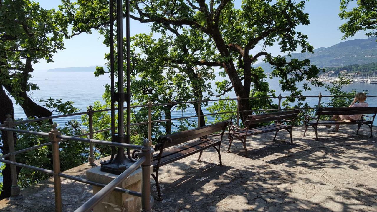 Appartement Josephine'S Garden à Opatija Extérieur photo